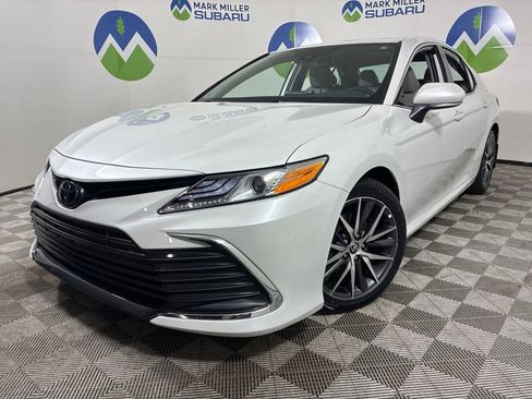 Used 2022 Toyota Camry XLE image 4