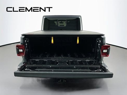 Used 2021 Jeep Gladiator Mojave AWD/4WD image 11