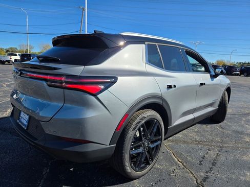 New 2026 Chevrolet Equinox EV LT image 10