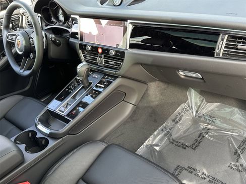 New 2026 Porsche Macan S image 21