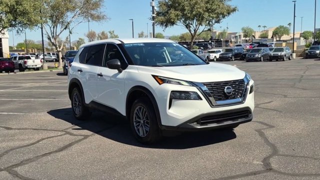 Used 2021 Nissan Rogue S FWD image 2