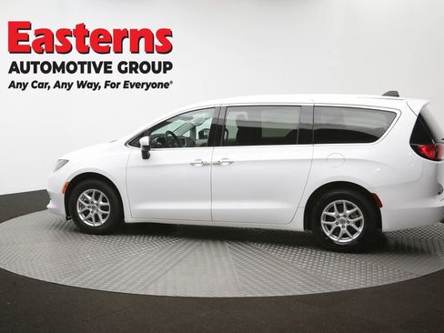 Used 2023 Chrysler Voyager LX FWD image 60