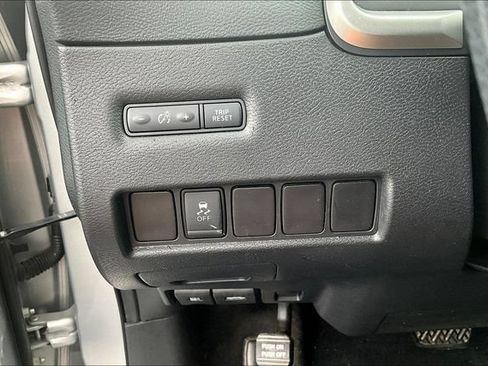Used 2017 Nissan Murano S FWD image 15