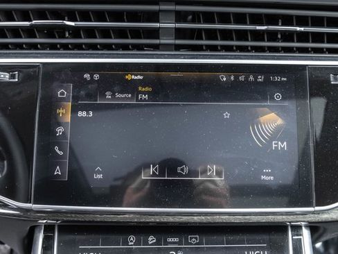 Used 2025 Audi Q7 3.0T Premium Plus image 16