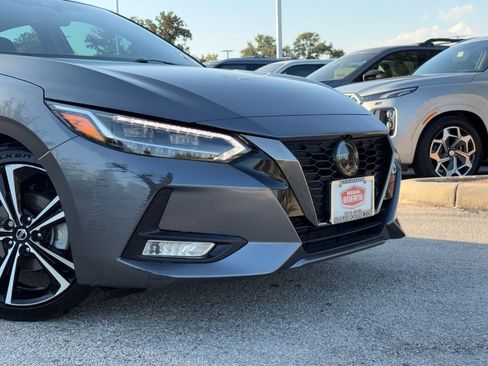 Used 2023 Nissan Sentra SR w/ SR Premium Package FWD image 3