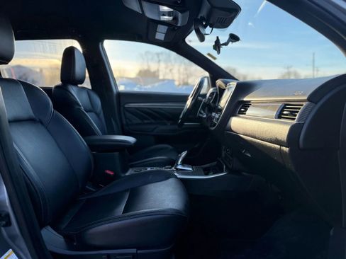 Used 2021 Mitsubishi Outlander SEL image 22