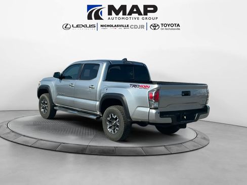 Used 2022 Toyota Tacoma TRD Off-Road w/ Technology Package AWD/4WD image 3
