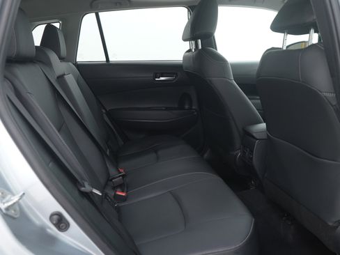 Used 2022 Toyota Corolla Cross XLE image 14