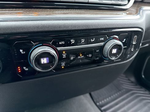 Used 2023 Chevrolet Silverado 1500 LT image 19