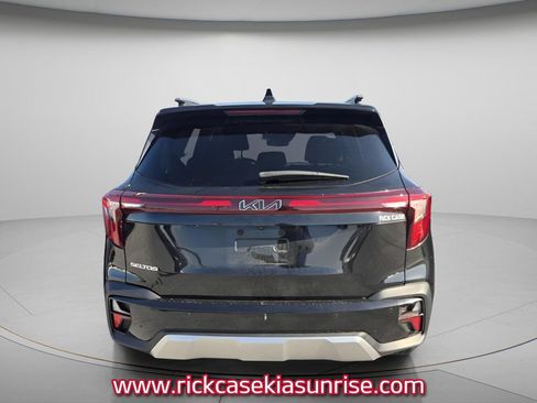 Used 2025 Kia Seltos EX FWD image 6