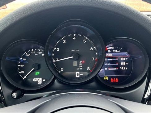 Used 2022 Porsche Macan PREMIUM PACKAGE PLUS 2.0T (AWD image 13