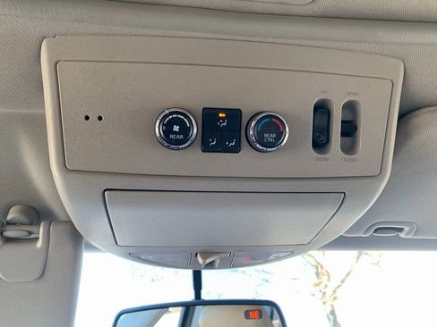 Used 2015 Nissan Armada SL w/ Moonroof Package image 25