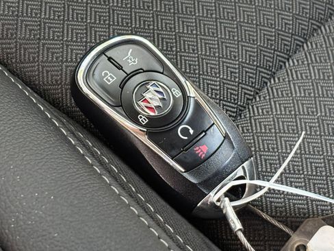 Used 2025 Buick Encore GX Preferred FWD image 23
