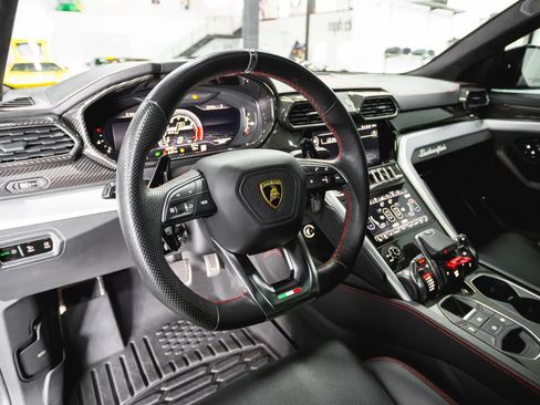 Used 2021 Lamborghini Urus AWD/4WD image 34