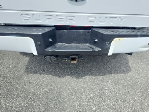 Used 2014 Ford F550 4x4 Crew Cab Super Duty w/ Lariat Interior Package image 30