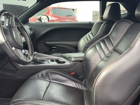 Used 2018 Dodge Challenger SRT Hellcat image 40