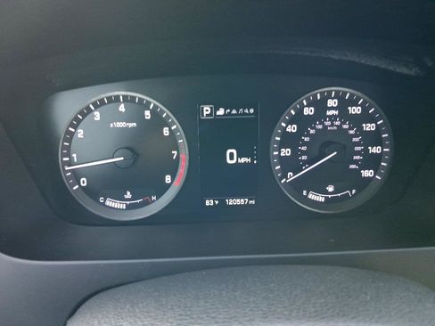 Used 2016 Hyundai Sonata Limited w/ Option Group 05 FWD image 10