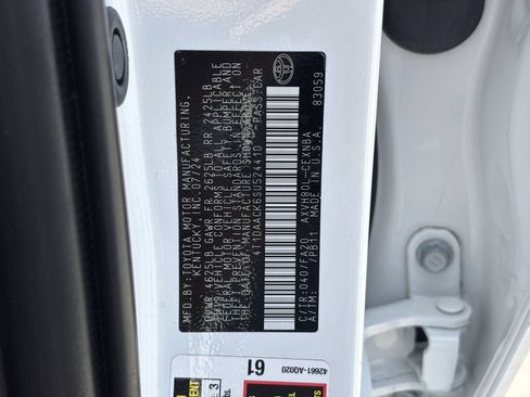 Used 2025 Toyota Camry LE FWD image 31