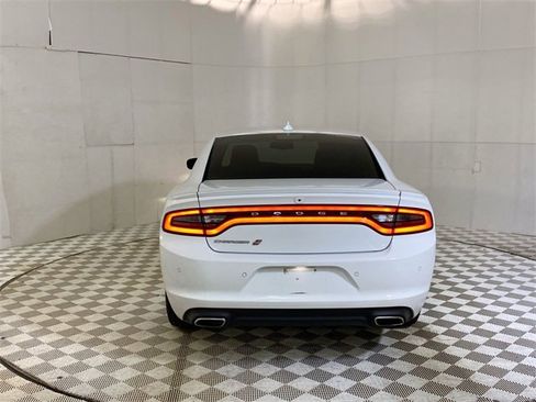 Used 2019 Dodge Charger SXT w/ Cold Weather Package image 18
