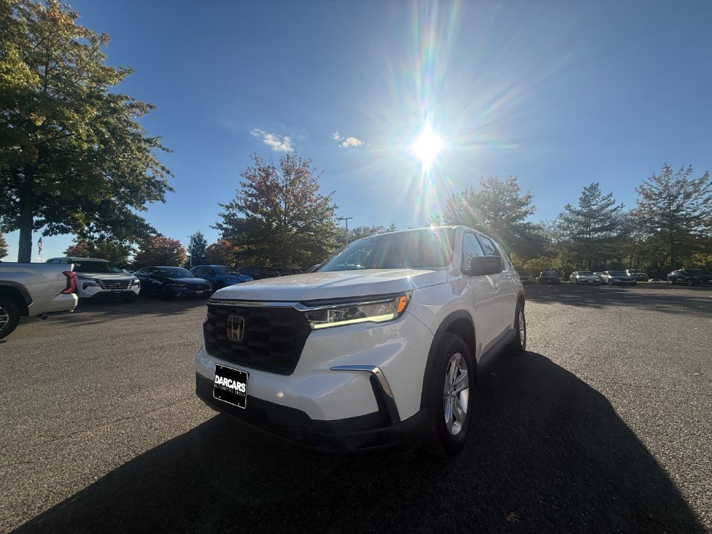 Used 2023 Honda Pilot LX image 32