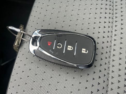 Used 2025 Chevrolet Trax LT image 18