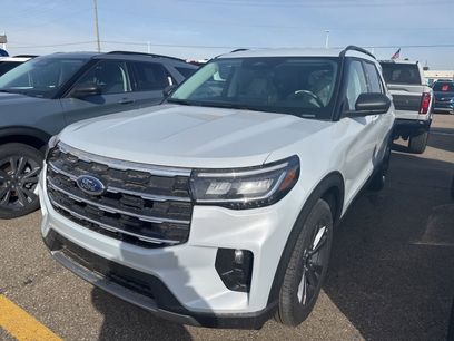 New 2026 Ford Explorer Active w/ Active Comfort Package