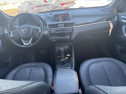Used 2017 BMW X1 xDrive28i image 11