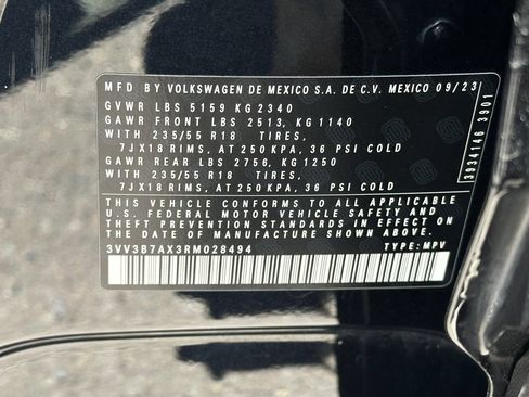 Used 2024 Volkswagen Tiguan SE FWD image 30