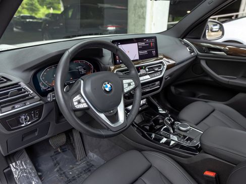 Used 2023 BMW X3 xDrive30i w/ Premium Package w/ZPA AWD/4WD image 4