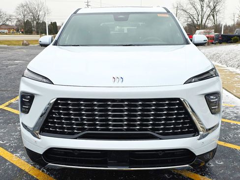 New 2026 Buick Enclave Avenir w/ Super Cruise Package image 2