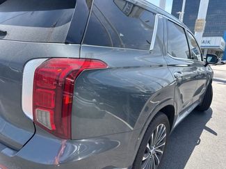 Used 2023 Hyundai Palisade Calligraphy FWD video 2