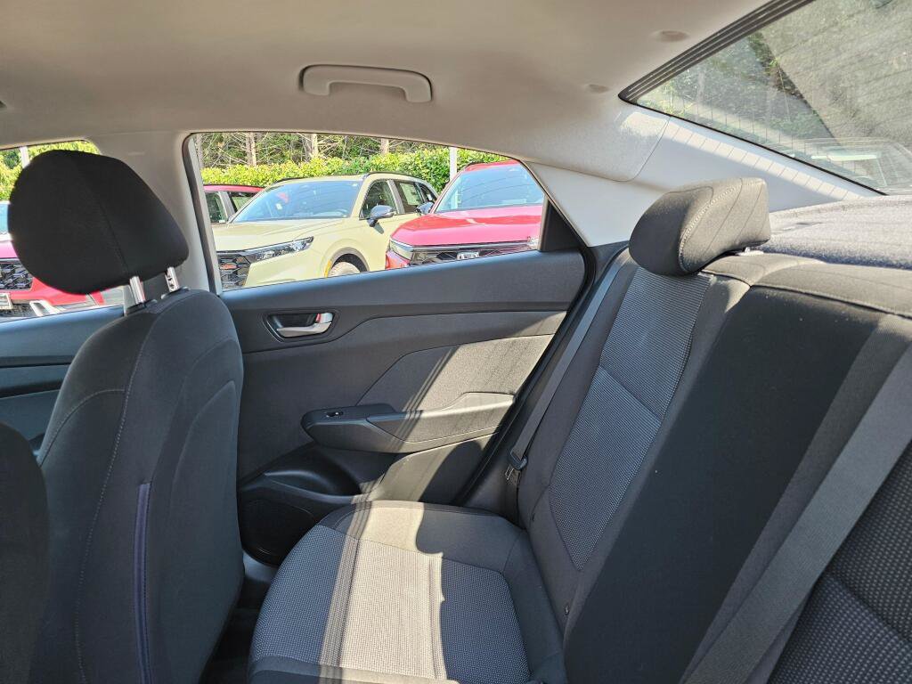 Used 2018 Hyundai Accent SE FWD image 20