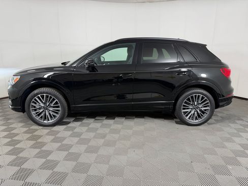 Used 2024 Audi Q3 2.0T Premium w/ Convenience Package AWD/4WD image 2
