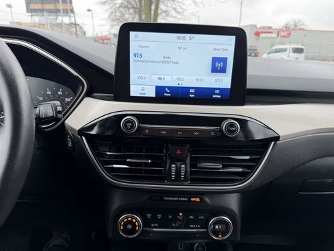 Used 2020 Ford Escape SE image 35