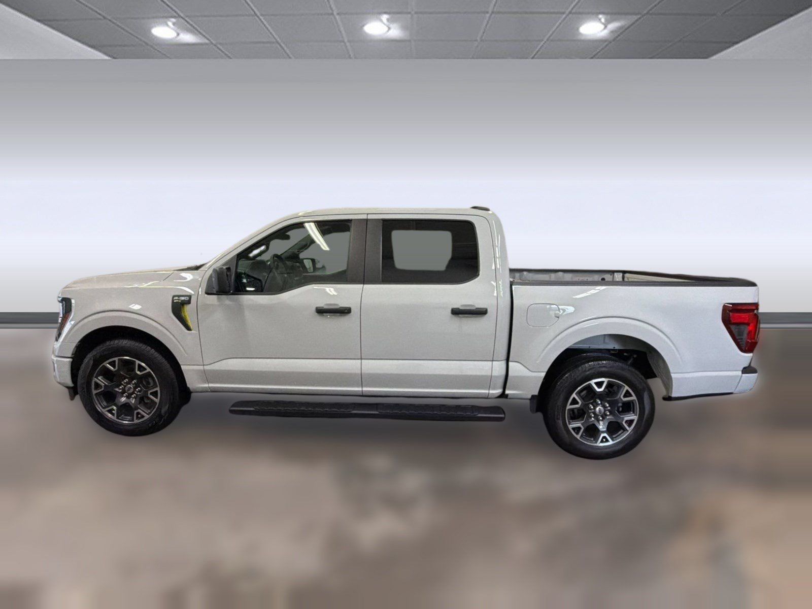Used 2024 Ford F150 STX RWD image 2