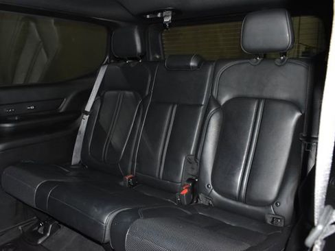 Used 2022 Jeep Wagoneer Series III w/ Premium Group I image 39