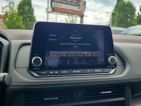 Used 2023 Nissan Rogue SV FWD image 21