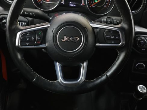 Used 2020 Jeep Wrangler Unlimited Sahara w/ LED Lighting Group AWD/4WD image 17