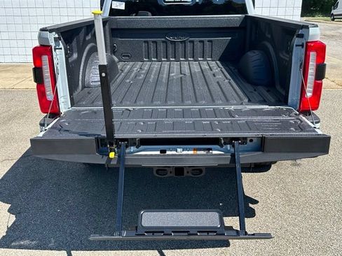 New 2026 Ford F250 Lariat w/ Black Appearance Package AWD/4WD image 30