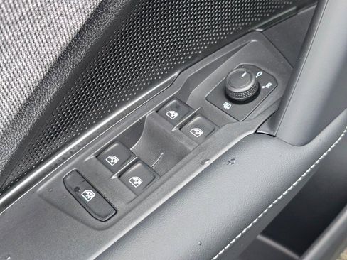 New 2026 Volkswagen Tiguan S image 27