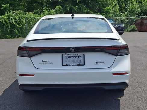 Used 2023 Honda Accord Sport image 5