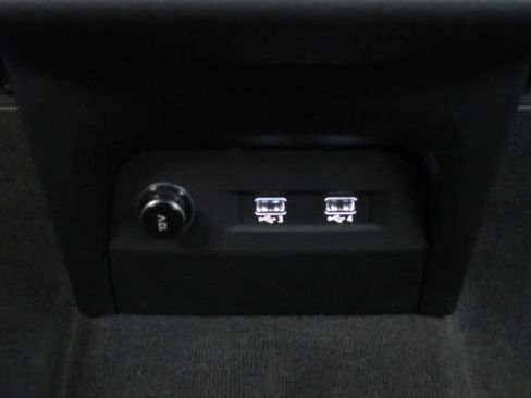 Used 2019 Audi e-tron Prestige w/ Prestige Package image 34