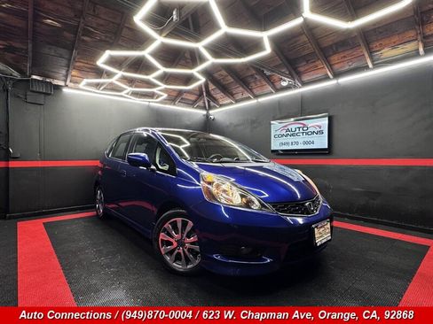 Used 2013 Honda Fit Sport image 1