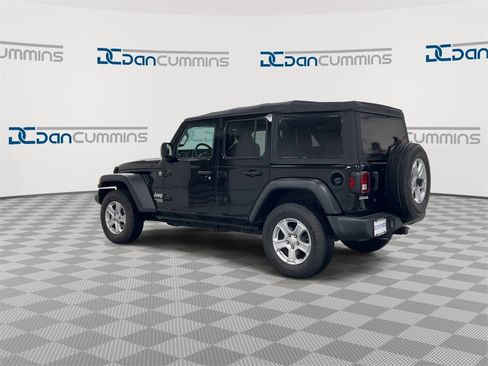 Used 2018 Jeep Wrangler Unlimited Sport S image 6