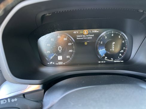 Used 2020 Volvo V60 T6 R-Design w/ Advanced Package image 29