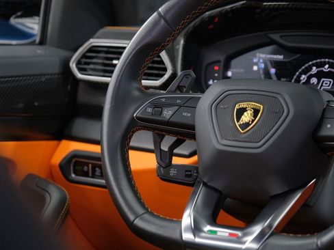 Used 2022 Lamborghini Urus image 53