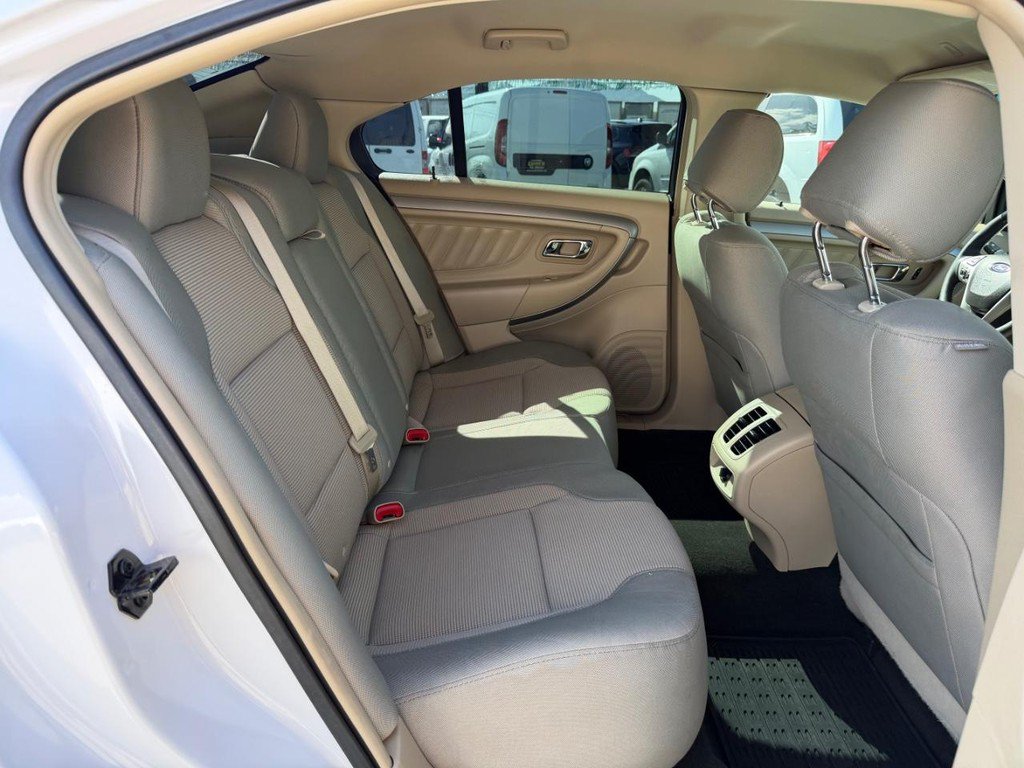 Used 2018 Ford Taurus SEL w/ Equipment Group 201A FWD image 36
