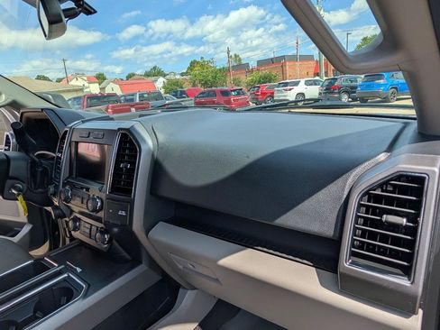 Used 2019 Ford F150 XLT w/ Equipment Group 302A Luxury AWD/4WD image 47