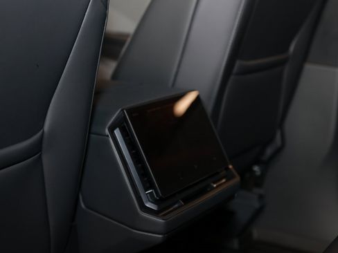 Used 2024 Tesla Cybertruck AWD Crew Cab image 22