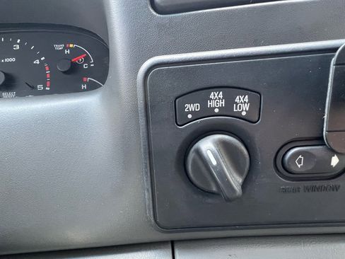 Used 2004 Ford F350 Lariat image 46